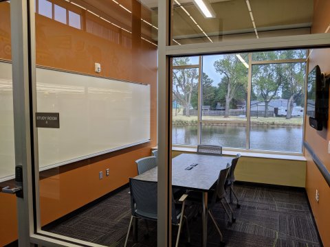 Study room at Bethany with a table and 6 chairs