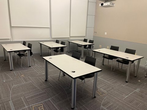 Classroom G with u-shape room setup